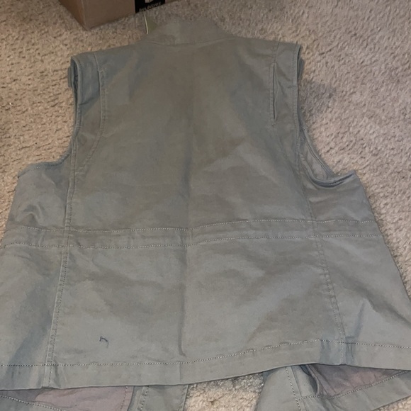 Taupe vest - Picture 7 of 7